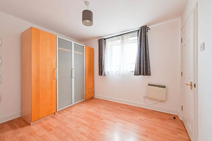 1 Bedroom Flat To Rent In Sheerness Mews, Silvertown, London, E16
