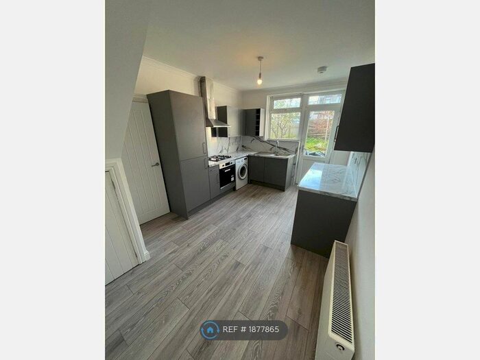 2 Bedroom Terraced House To Rent In Don Street, Woodside, Aberdeen, AB24