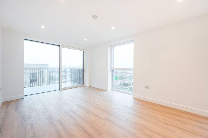 2 Bedroom Flat To Rent In Grand Union, Alperton, Wembley, HA0