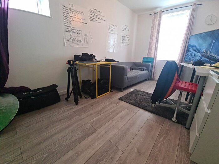1 Bedroom House To Rent In Moorland Avenue, Leeds, LS6
