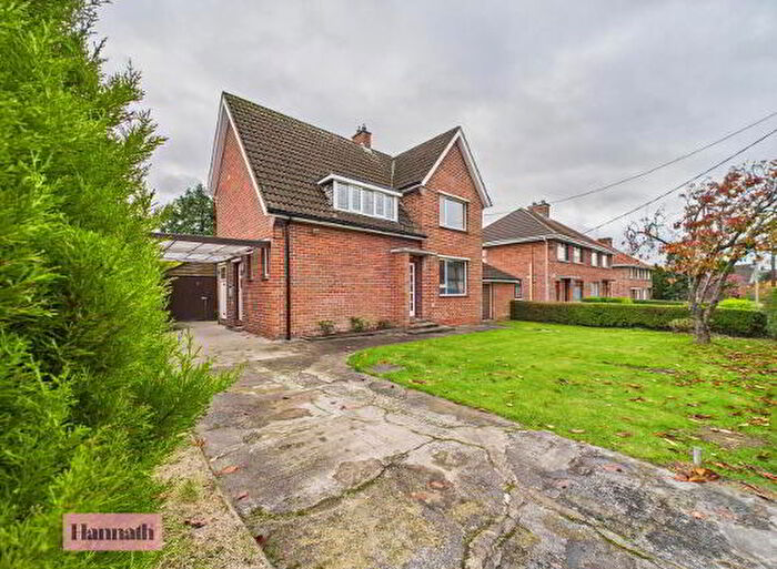 3 Bedroom Detached House For Sale In Windsor Road, Craigavon, BT63