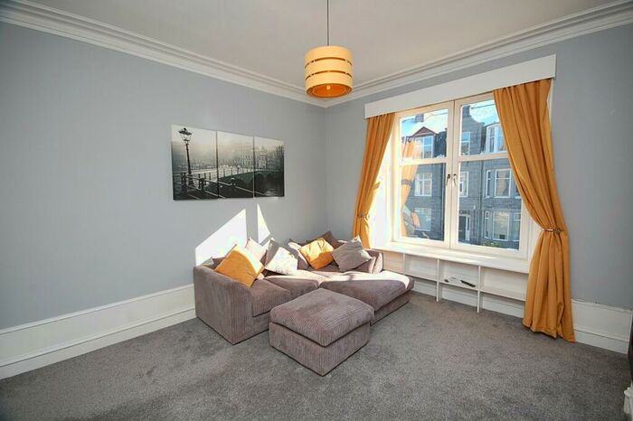 2 Bedroom Flat To Rent In Union Grove, West End, Aberdeen, AB10