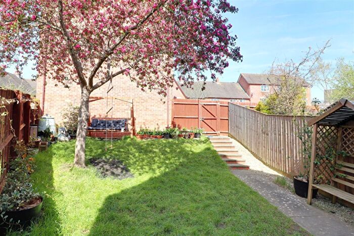3 Bedroom End Terrace House For Sale In Court View, Stonehouse, GL10