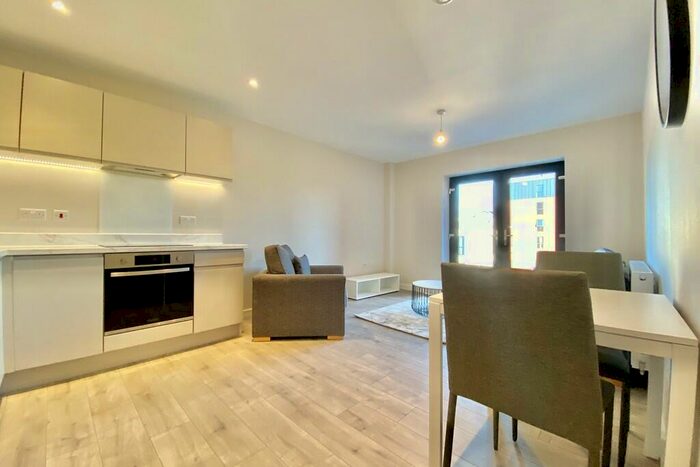 1 Bedroom Apartment To Rent In Green Quarter, Cross Green Lane, Leeds, LS9