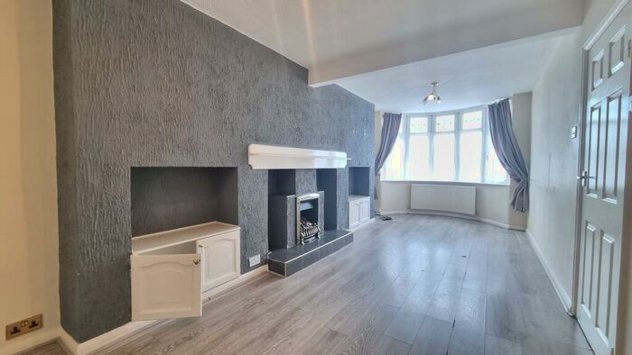 3 Bedroom House To Rent In Glenpark Road, Alum Rock, B8