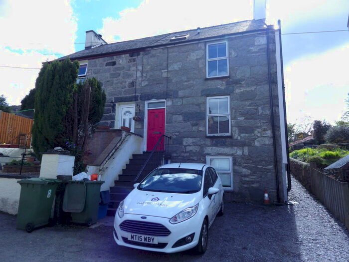 3 Bedroom Semi-Detached House To Rent In Clwt-Y-Bont, Caernarfon, Gwynedd, LL55