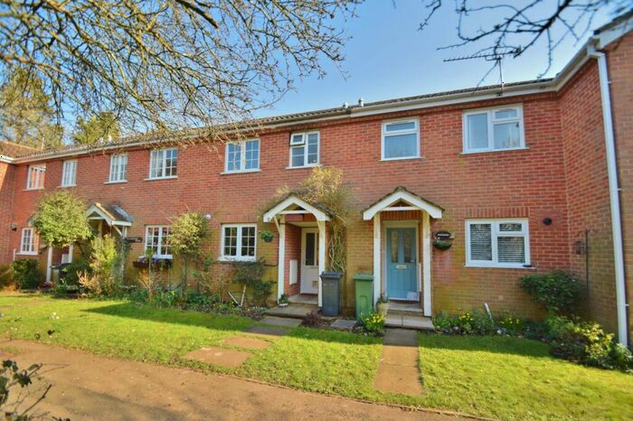 2 Bedroom Terraced House To Rent In Winchester, SO50