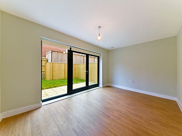 2 Bedroom Flat To Rent In Bartholomew Street, Newbury, RG14