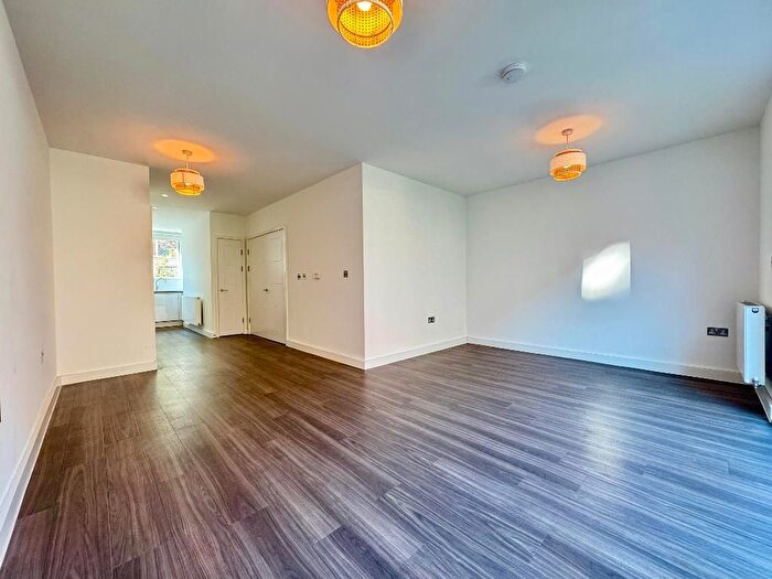 4 Bedroom Terraced House To Rent In Keirin Road, Stratford, London, E20