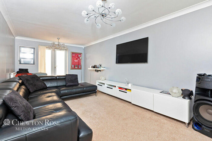5 Bedroom Town House For Sale In Newport Road, Woburn Sands, MK17