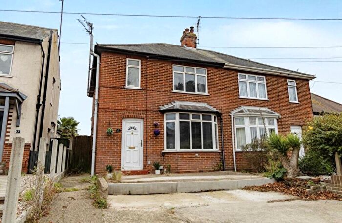 3 Bedroom Semi Detached House To Rent In Harwich Road, Colchester, Essex, CO4