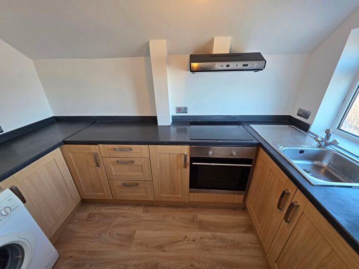 1 Bedroom Flat To Rent In Kingshill Road, Swindon, SN1