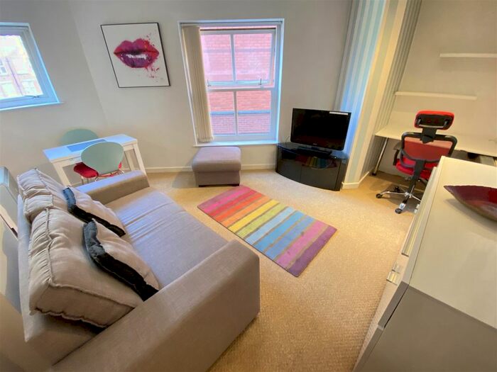 1 Bedroom Flat To Rent In Velvet Court, Granby Village, Manchester, M1