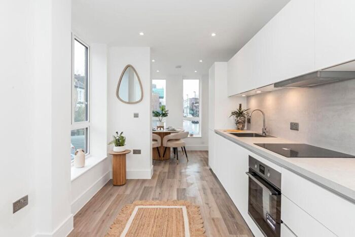 1 Bedroom Apartment For Sale In Brockley Cross, Brockley, London, SE4