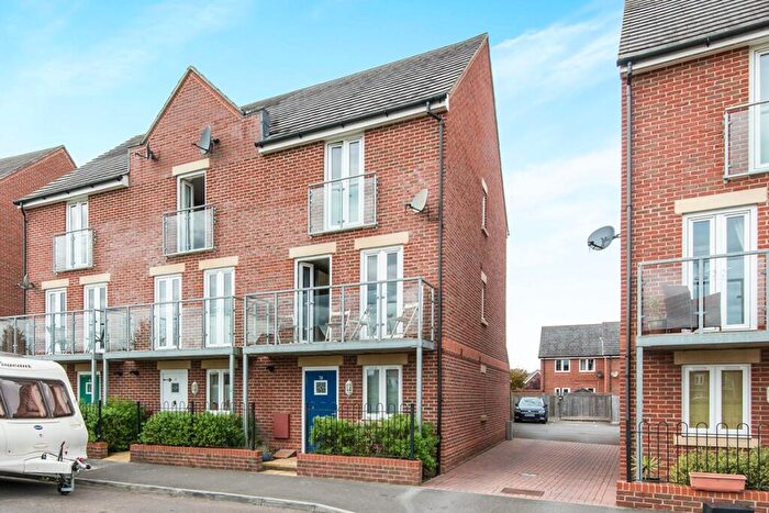 4 Bedroom House To Rent In Somers Way, Eastleigh, Hampshire, SO50