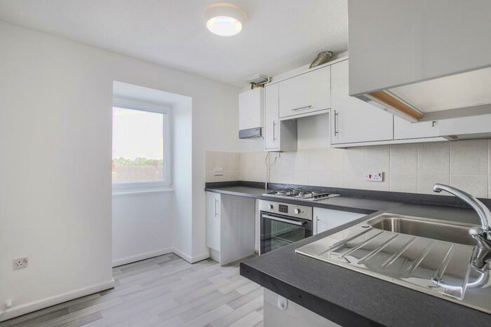 2 Bedroom Apartment To Rent In Cromwell Road, Saffron Walden, CB11