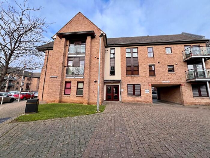 2 Bedroom Flat To Rent In Town Corner, Northampton, NN5
