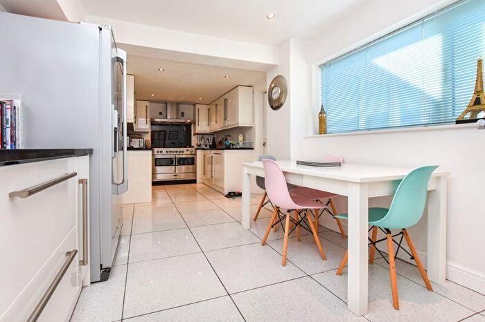 4 Bedroom Detached House For Sale In Casewick Lane, Stamford, PE9