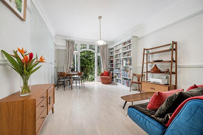 2 Bedroom Flat For Sale In Glenmore Road, Belsize Park, NW3