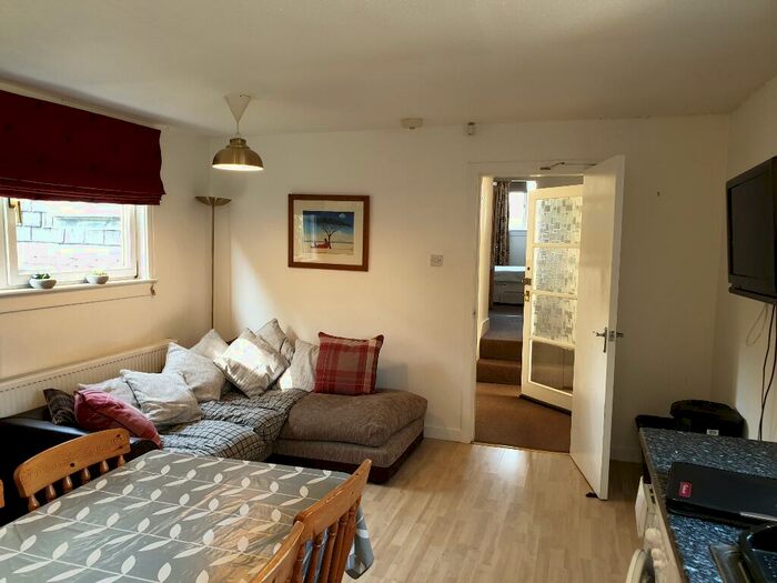 4 Bedroom Flat To Rent In Clifton Road, Hilton, Aberdeen, AB24