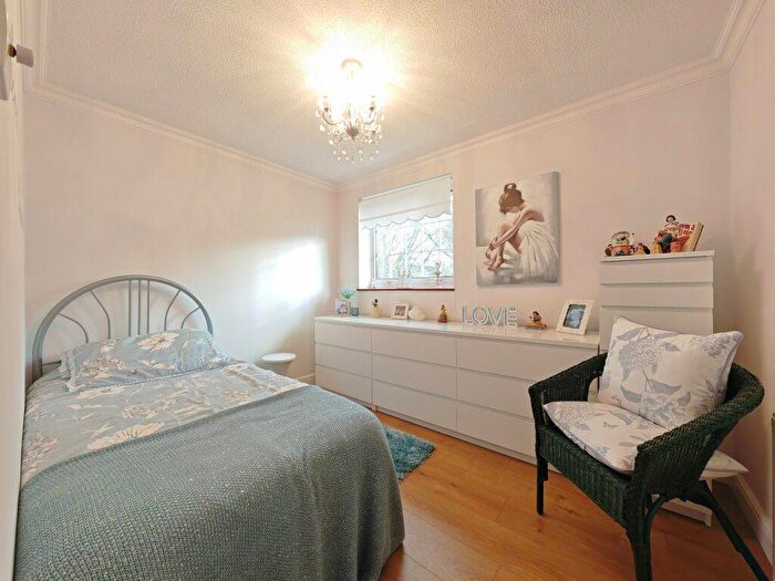 3 Bedroom Link Detached House To Rent In Ardingly, Bracknell, RG12