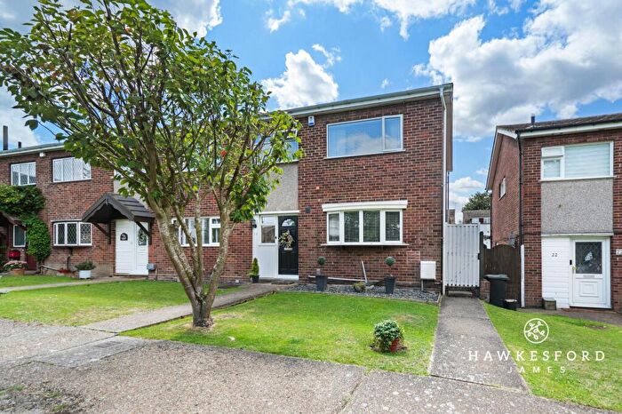 3 Bedroom End Of Terrace House For Sale In Nickleby Road, Gravesend, DA12