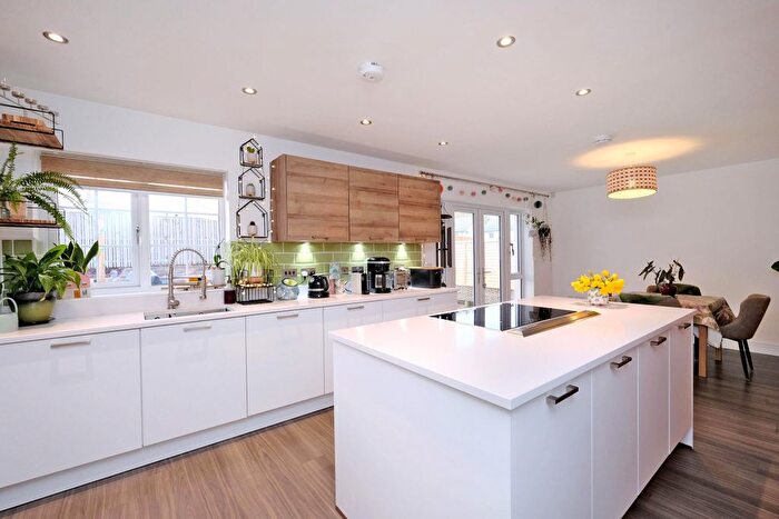 5 Bedroom Detached House To Rent In Murtle Den Drive, Milltimber, AB13