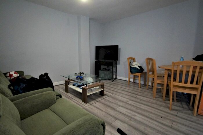 5 Bedroom Terraced House To Rent In Langwood Close, Coventry, CV4