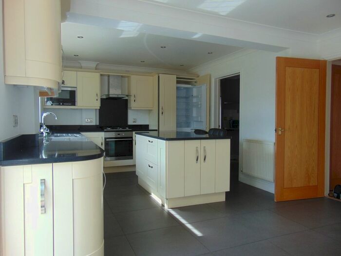 5 Bedroom Detached House To Rent In Athenia Close, Goffs Oak Cuffley EN7