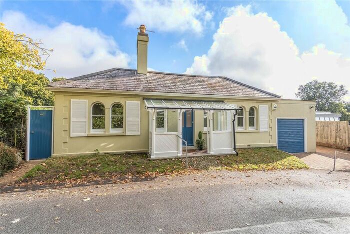 2 Bedroom Bungalow To Rent In Pembury Road, Tunbridge Wells, TN2