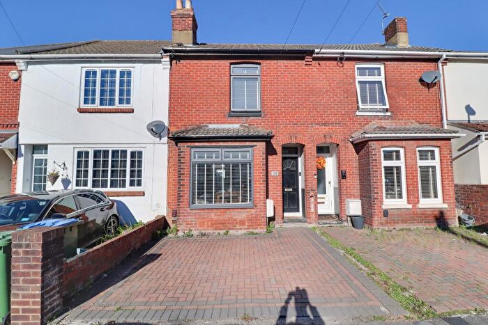 3 Bedroom Terraced House For Sale In Manor Road North, Itchen, SO19