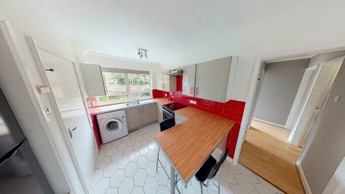 2 Bedroom Apartment To Rent In Elm Close, Nottingham, Nottinghamshire, NG3