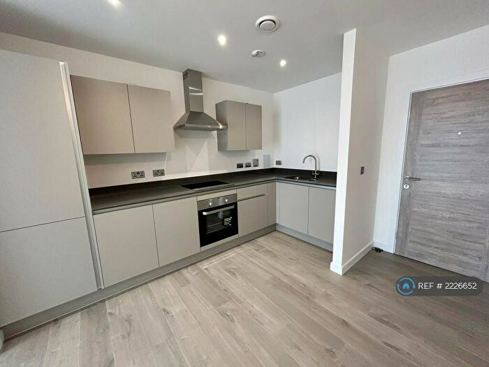 1 Bedroom Flat To Rent In Buckingham Road, Milton Keynes, MK3