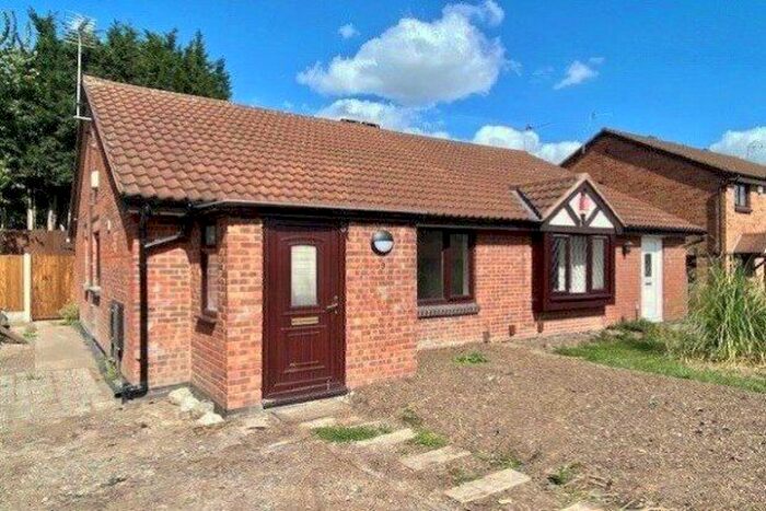 2 Bedroom Bungalow To Rent In Callaway Close, Nottingham, NG8