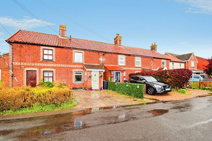 2 Bedroom End Of Terrace House For Sale In Louies Lane, Roydon, Diss, IP22