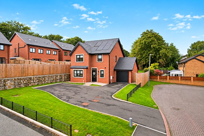 4 Bedroom Detached House For Sale In Avondale Mews, Darwen, BB3