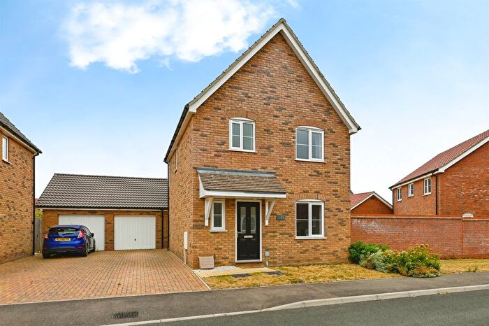 3 Bedroom Detached House For Sale In Yarrow Drive, Hunstanton, PE36