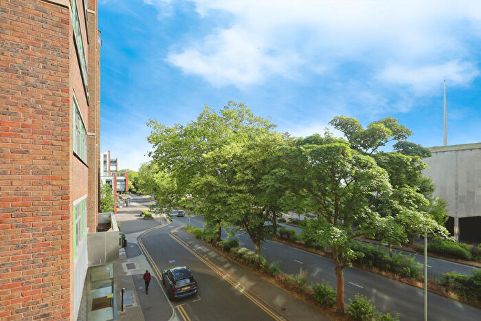 2 Bedroom Apartment For Sale In Victoria Avenue, Southend-on-Sea, SS2