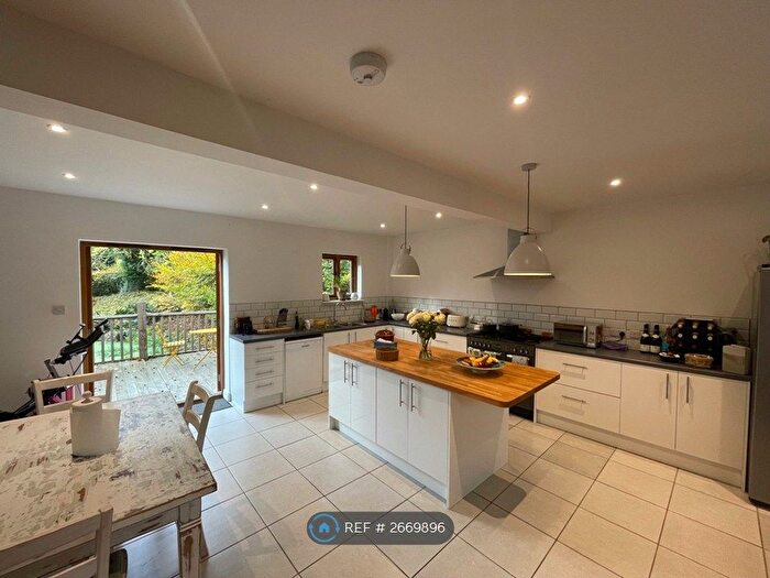 3 Bedroom Semi Detached House To Rent In Shucknall, Hereford, HR1