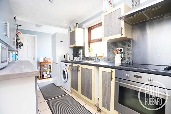 3 Bedroom End Of Terrace House For Sale In Lorne Park Road, Kirkley, NR33