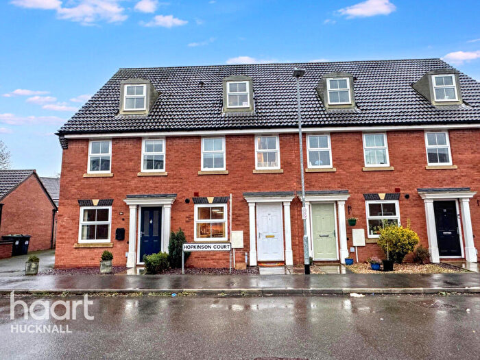 3 Bedroom Terraced House For Sale In Hopkinson Court, Nottingham, NG6