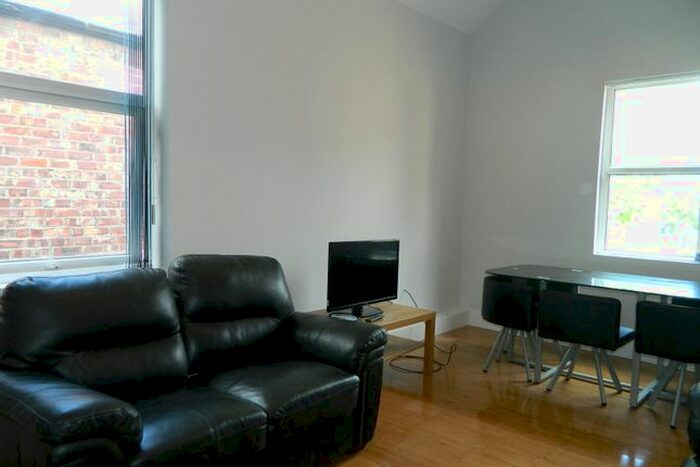 5 Bedroom Maisonette To Rent In Heaton Road, Heaton, Newcastle Upon Tyne, NE6