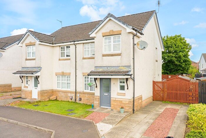3 Bedroom Semi-Detached House For Sale In Cruikshanks Court, Denny, FK6