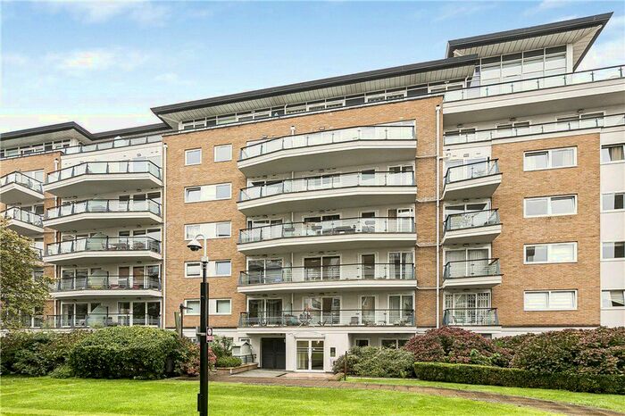 2 Bedroom Flat To Rent In Smugglers Way, Wandsworth, SW18
