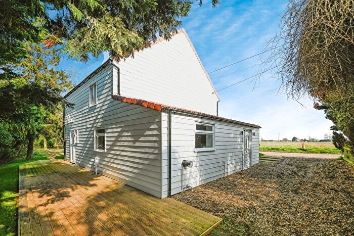 3 Bedroom Detached House For Sale In Mumbys Drove, Three Holes, Wisbech, PE14