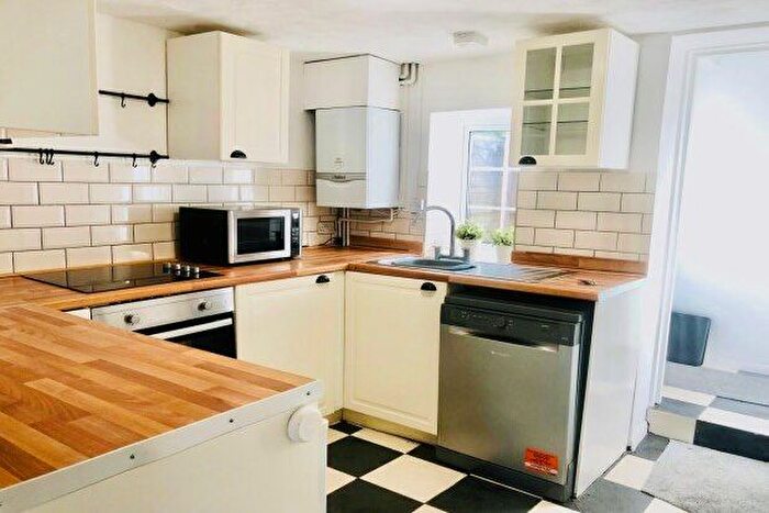 2 Bedroom Cottage To Rent In Loose Road, Maidstone, ME15