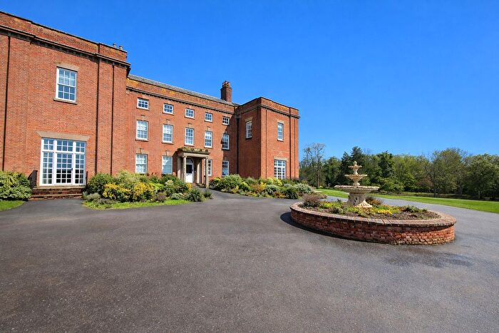 2 Bedroom Flat To Rent In Gatacre Hall, Claverley, WV5