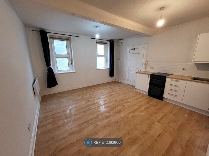 1 Bedroom Flat To Rent In Fore Street, Westbury, BA13