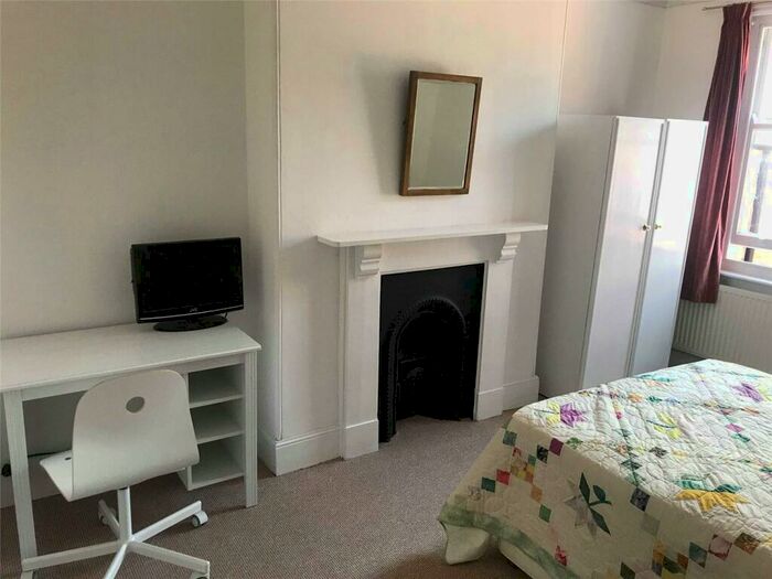 1 Bedroom Terraced House To Rent In Magdalen Road, Exeter, Devon, EX2