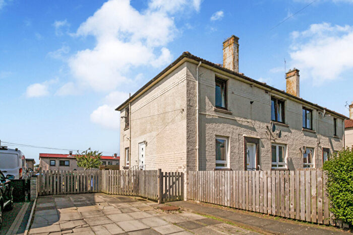 2 Bedroom Flat For Sale In Fod Street, Halbeath, Dunfermline, KY11